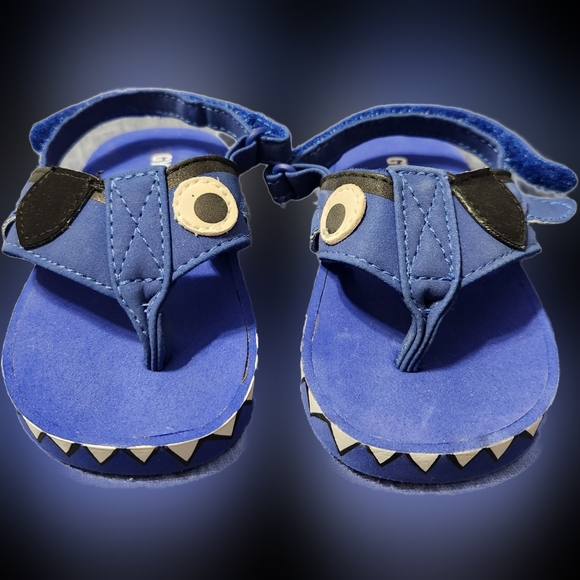 Gymboree Other - Gymborie Kid's Pirate/Shark Flip Flops